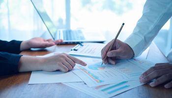 Tesla (NASDAQ:TSLA) Stock: A Lower Capex Forecast Outweighs an Earnings Beat on the S&P 500