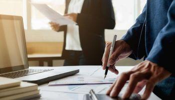 How a Fourth Straight Quarter of Growth Is Putting Lear (NYSE:LEA) in Focus Ahead of the Open