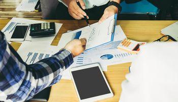 Why NextEra Energy (NYSE:NEE) Jumped on the Dow Utilities Average: Top-of-Range Guidance and Wind Relief
