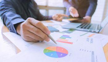 Moderna, Inc. (NASDAQ: MRNA) Rallies as FDA Vaccine Vote Revives Growth Catalyst Hopes