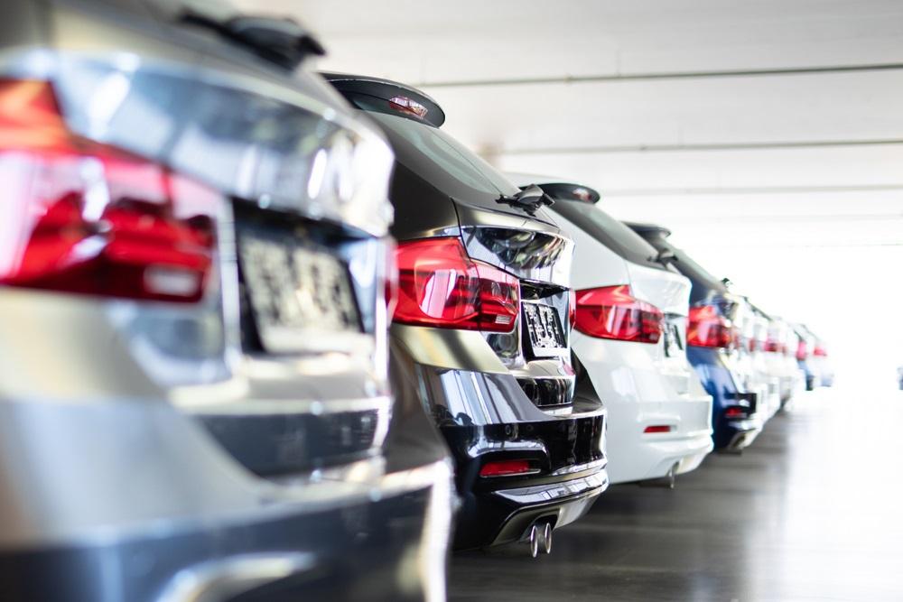 One NASDAQ- Listed Transportation at Resistance Level: HTZ