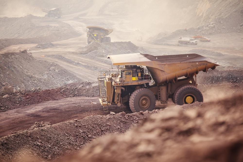 One NYSE – Listed Gold Mining Stock at Resistance Level: B