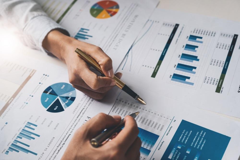 One NASDAQ – Listed Trading Platform Stock at Resistance Levels: Coinbase Global Inc