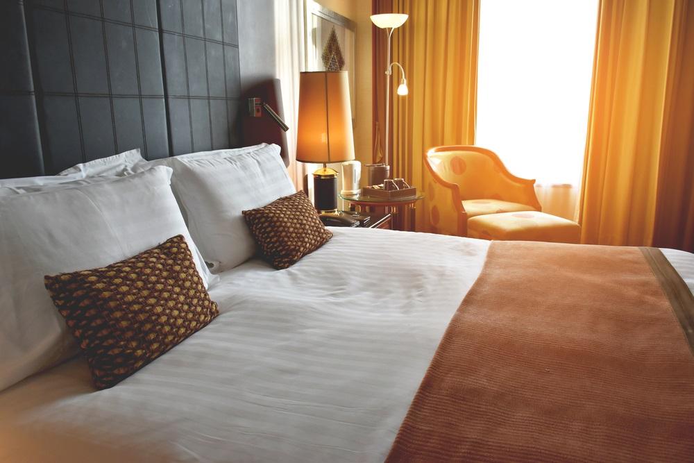 One NYSE - Listed Hotel & Resort REITs	Stock at Resistance Level: PK