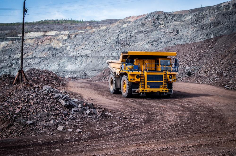 One NYSE-Listed Gold Mining Stock at Resistance Level – HMY