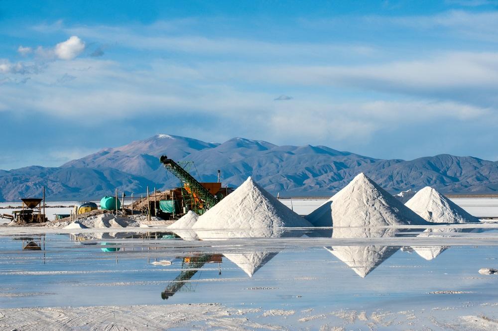 One NASDAQ- Listed Specialty Mining & Metals Company at Resistance Level: ATLX