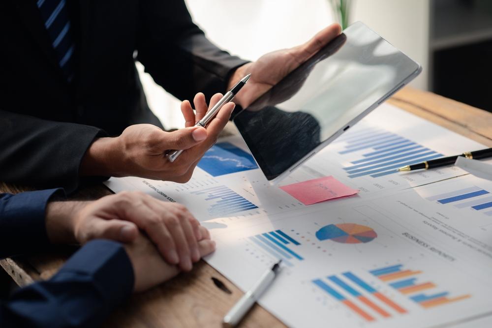 One NASDAQ-Listed IT Services Stock at Resistance Level – SLNH