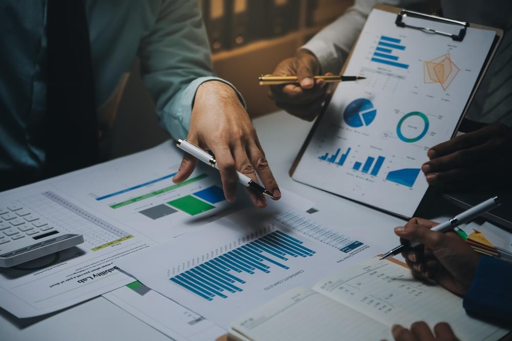 One NASDAQ- Listed Investment Banking Stock at Decent Technical Levels – ETOR