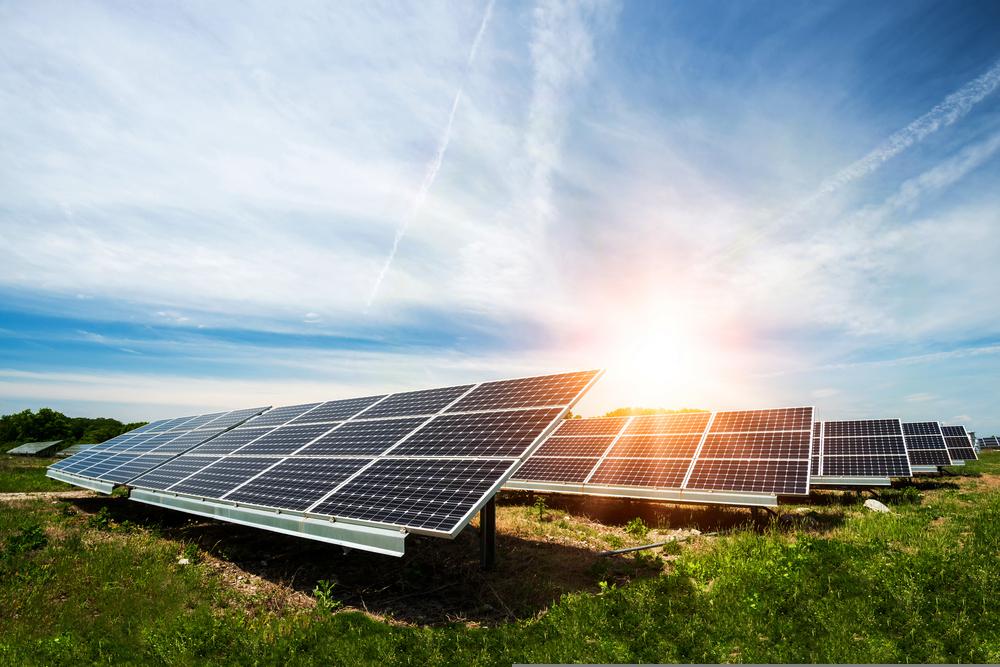 One NASDAQ- Listed Renewable Energy Equipment Stock at Support Levels - Sunrun Inc