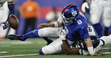 Seahawks vs. Giants final score, results: Seattle's defense dominates in  24-3 romp over New York on 'MNF'